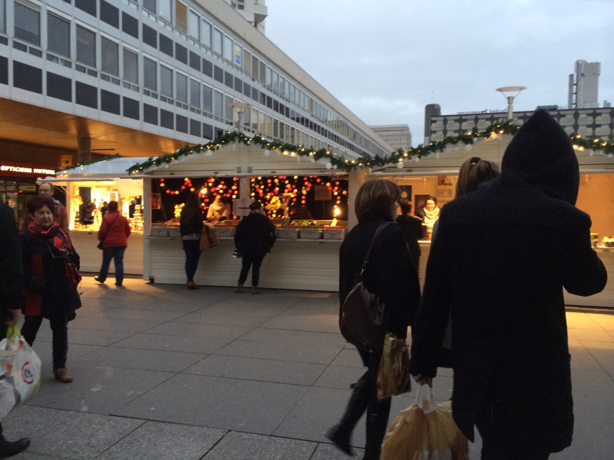 Chalet de boules lumineuses à personnaliser