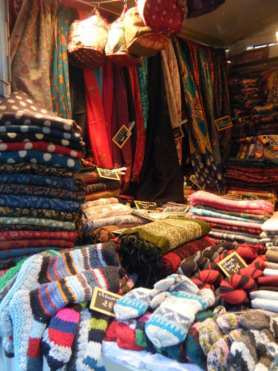 chausettes, écharpes, foulards