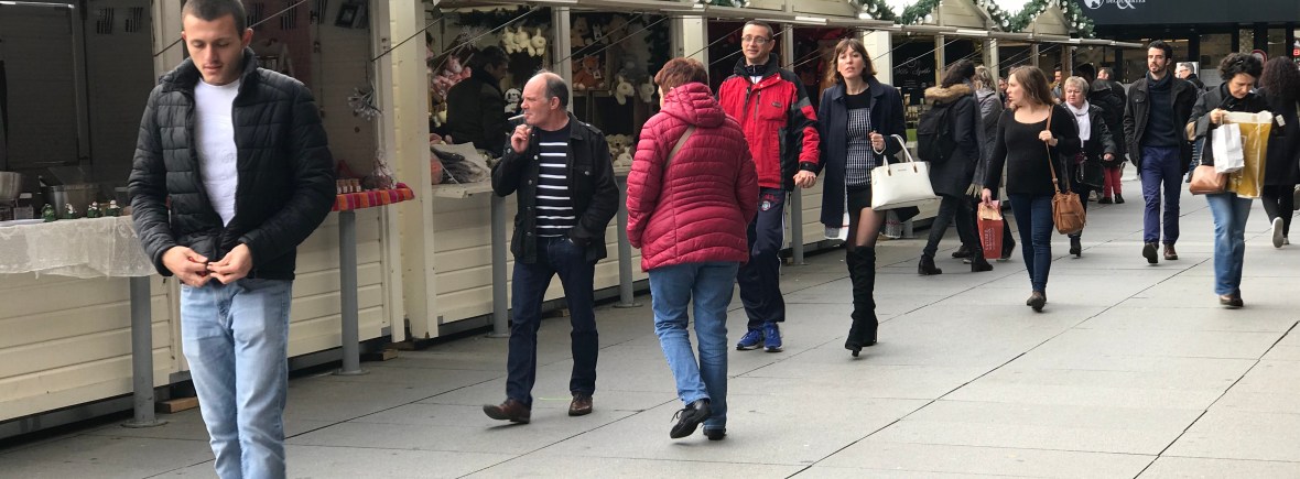 Allée du marché de Noel de Rennes