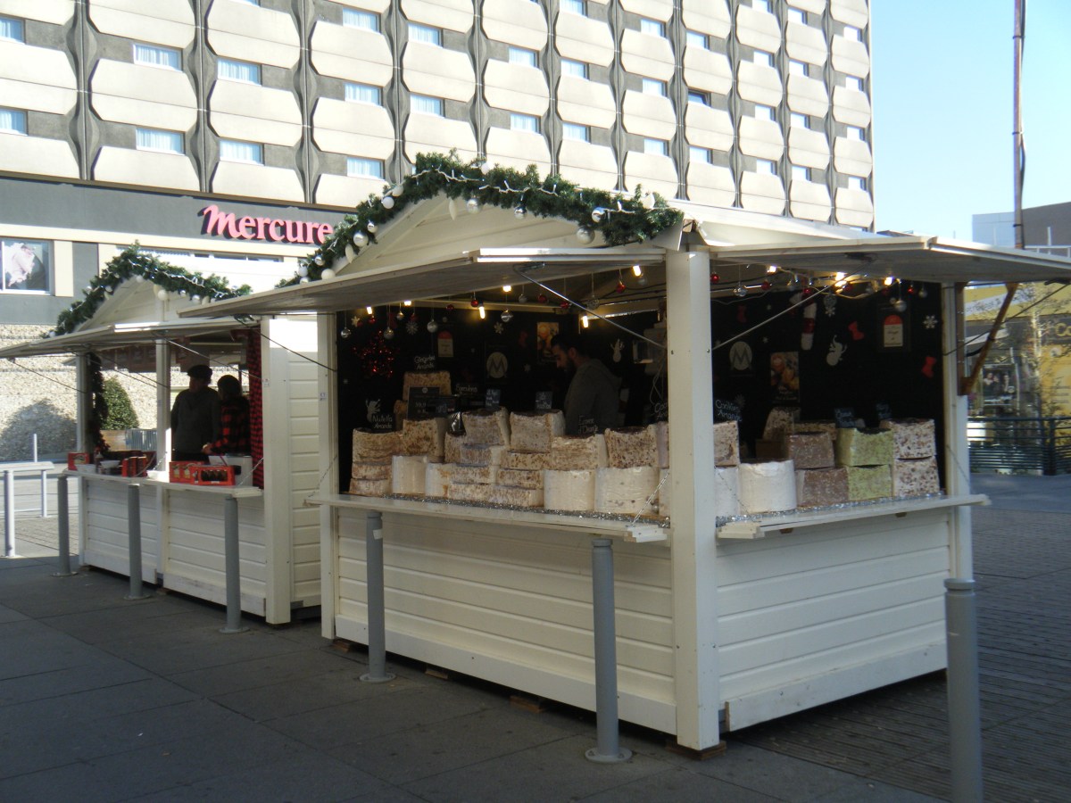 Nougat à la coupe au Marché de Noël de Rennes