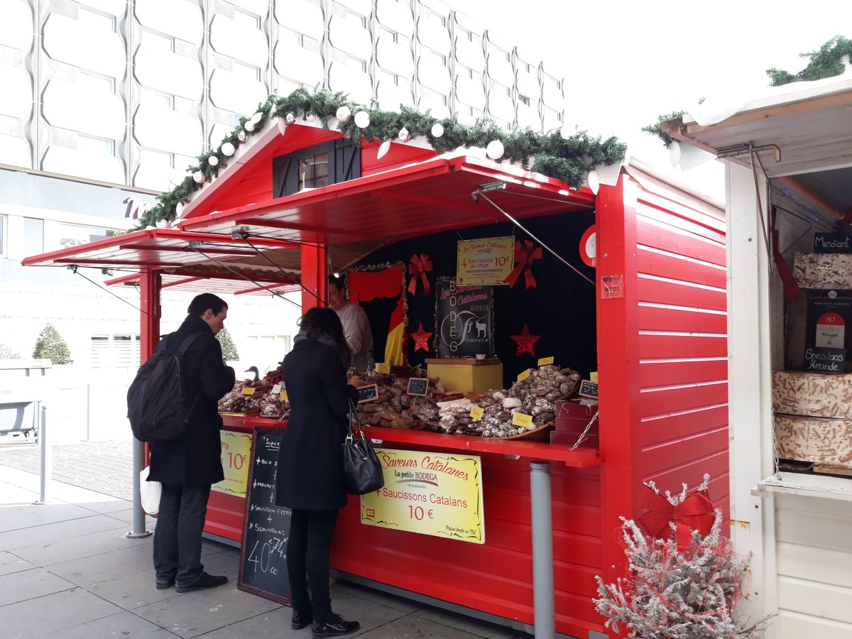 Chalet de spécialités catalanes (saucissons)